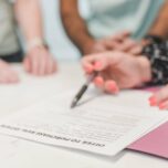 Compromis de vente immobilier : contenu, délais et conditions suspensives